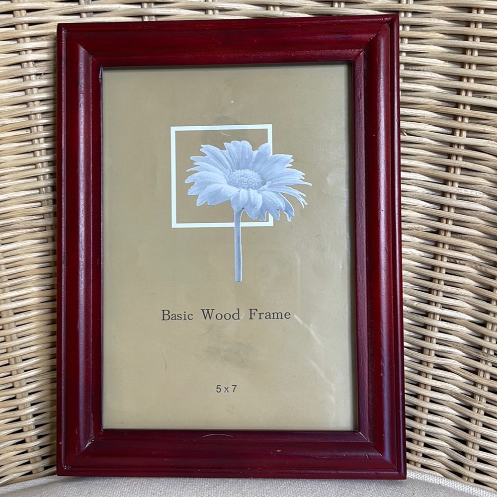 Vintage Classic Cherry Wood Basic 5x7 Wall Frame